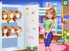 لعبة Back To School Fashionistas على الانترنت
