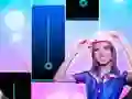 لعبة Ana emilia Piano Tiles على الانترنت