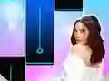 لعبة Kim Loaiza Piano tiles على الانترنت
