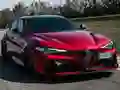 لعبة Alfa Romeo Giulia GTA Slide على الانترنت