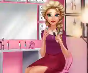 لعبة Ice Queen Makeover Time على الانترنت
