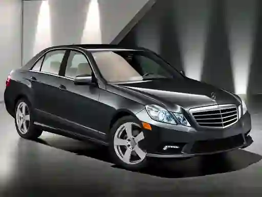 لعبة E-Class Sedan Puzz على الانترنت