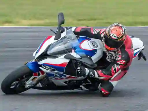 لعبة BMW S1000RR على الانترنت