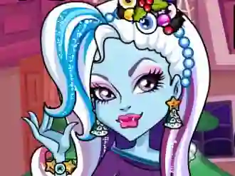 لعبة Monster High Christmas Party على الانترنت