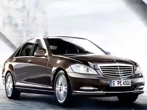 لعبة Luxury Sedan Suzzle على الانترنت