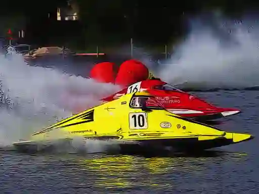 لعبة Motor Racing Boat على الانترنت