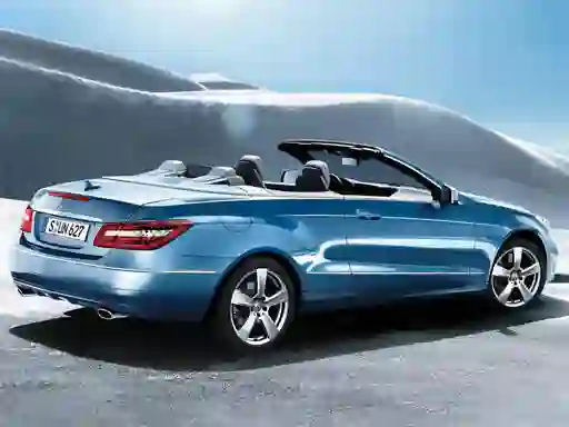 لعبة Cabriolet Roadster Puzzle على الانترنت
