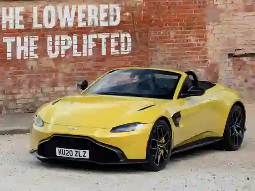 لعبة Aston Martin Vantage Roadster على الانترنت